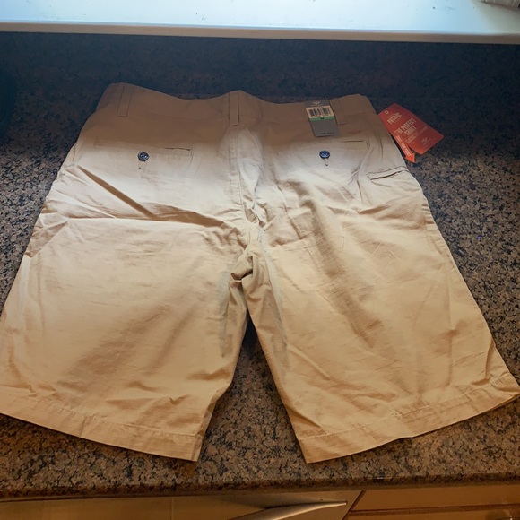 NWT Dockers khaki shorts - Picture 5 of 5